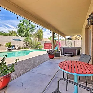 Spacious Phoenix-area Escape With Pool And Hot Tub Avondale